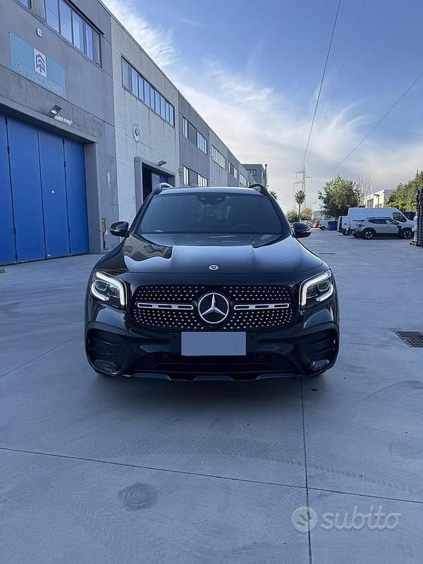 Usata Mercedes GLB200 Premium 150 CV (110 kW) 2022 Nero SUV