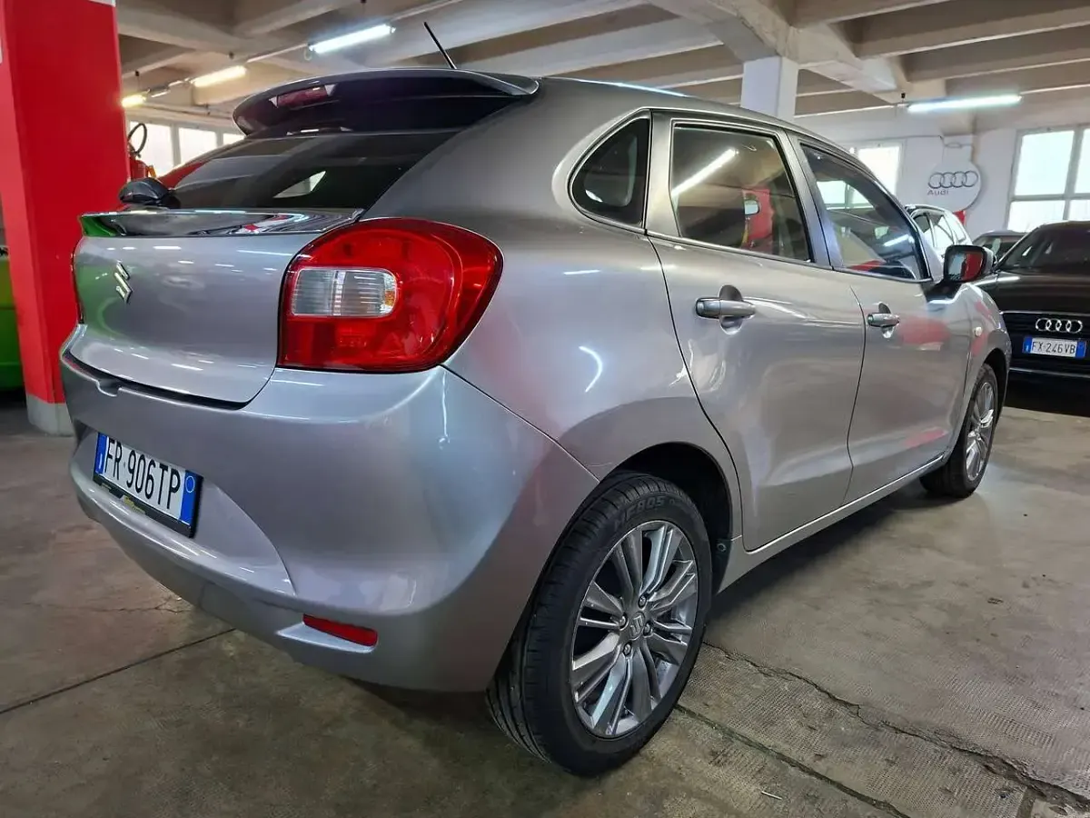 Usata Suzuki Baleno Cool 90 CV (66 kW) 2018 Grigio Utilitaria