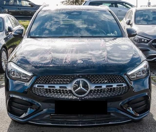 Usata Mercedes GLA200 Premium 150 CV (110 kW) 2025 Nero SUV