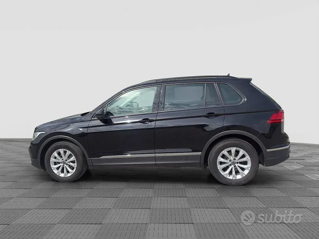 Usata VW Tiguan Life 150 CV (110 kW) 2023 Nero profondo SUV