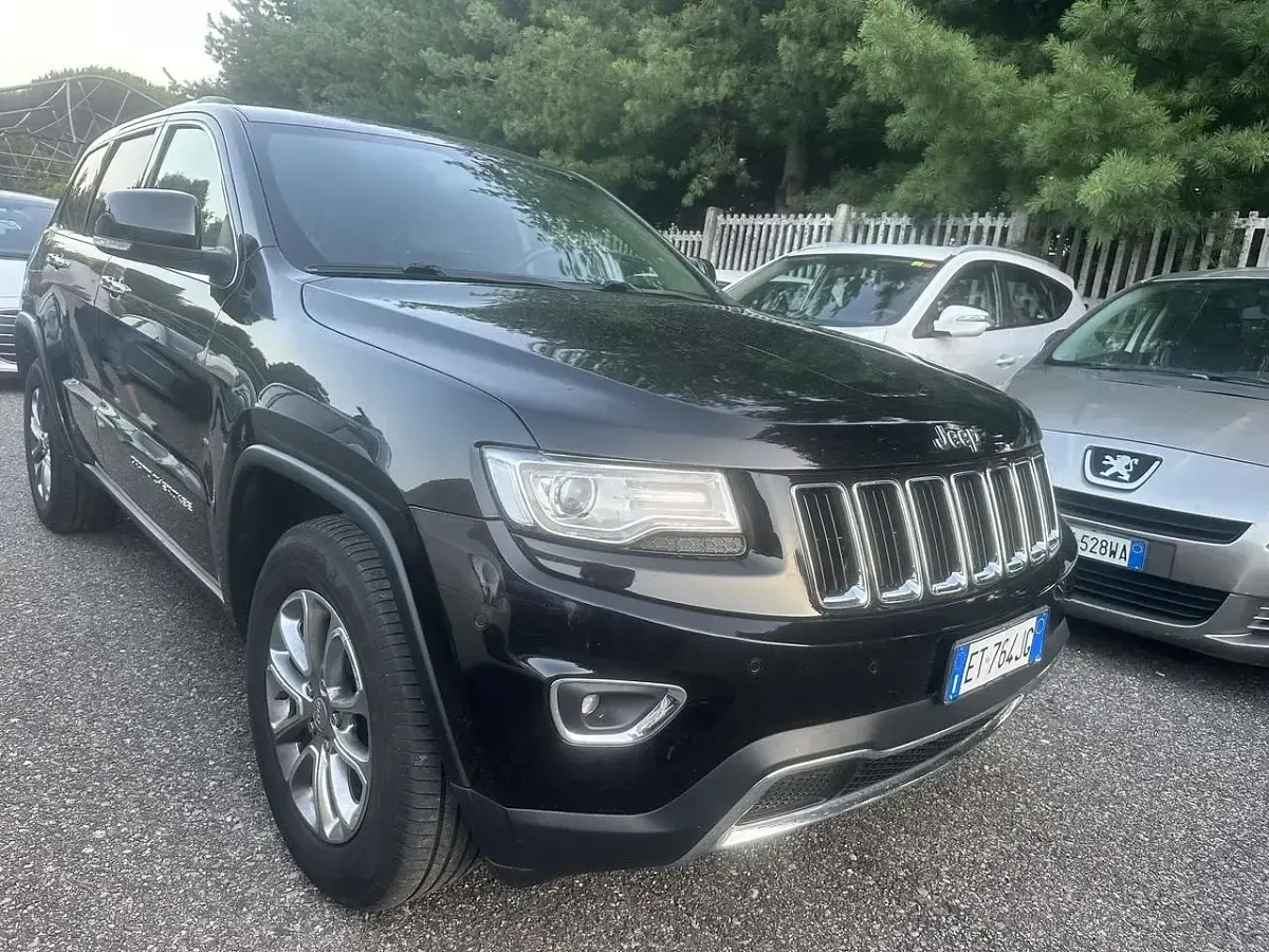 Usata Jeep Grand Cherokee Overland 250 CV (183 kW) 2013 Nero SUV