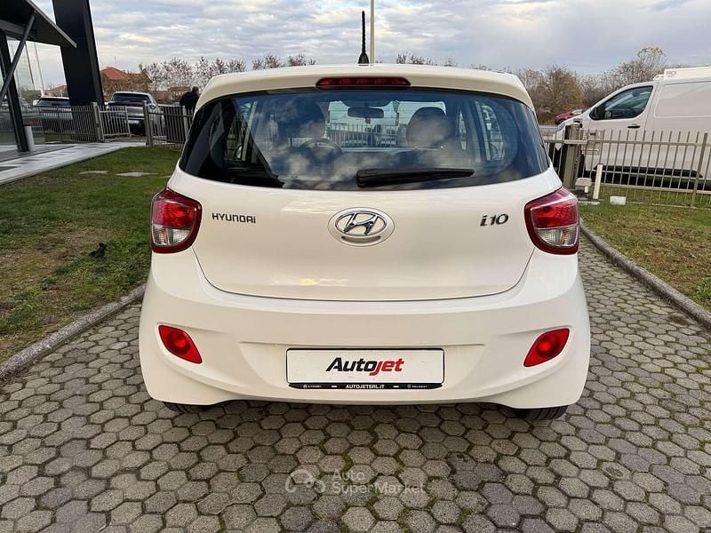 Brugt Hyundai i10 Comfort 67 HK (49 kW) 2014 Hvid Hatchback