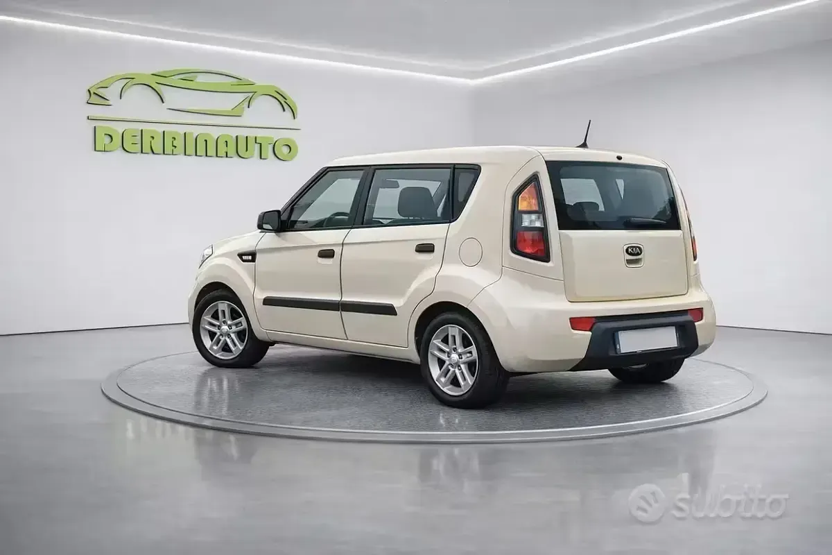 Usata Kia Soul Active 118 CV (86 kW) 2010 Beige SUV