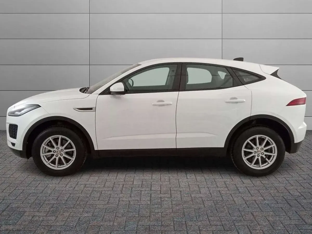 Usata Jaguar E-Pace R-Dynamic 150 CV (110 kW) 2020 Bianco SUV