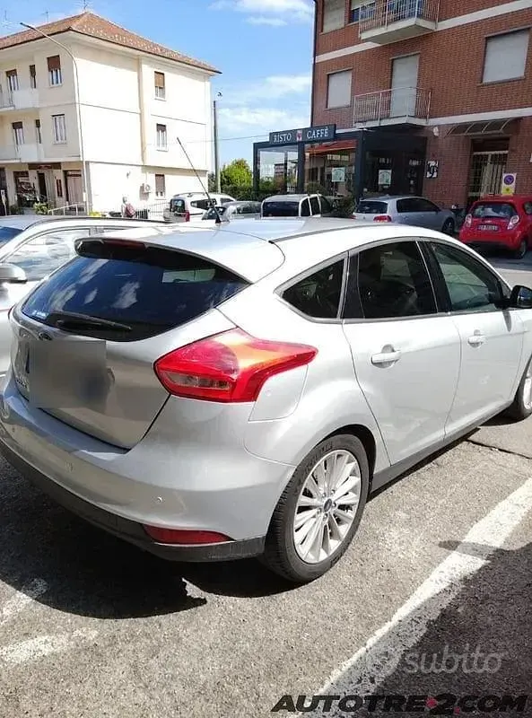Usata Ford Focus Titanium 120 CV (88 kW) 2015 Grigio Berlina