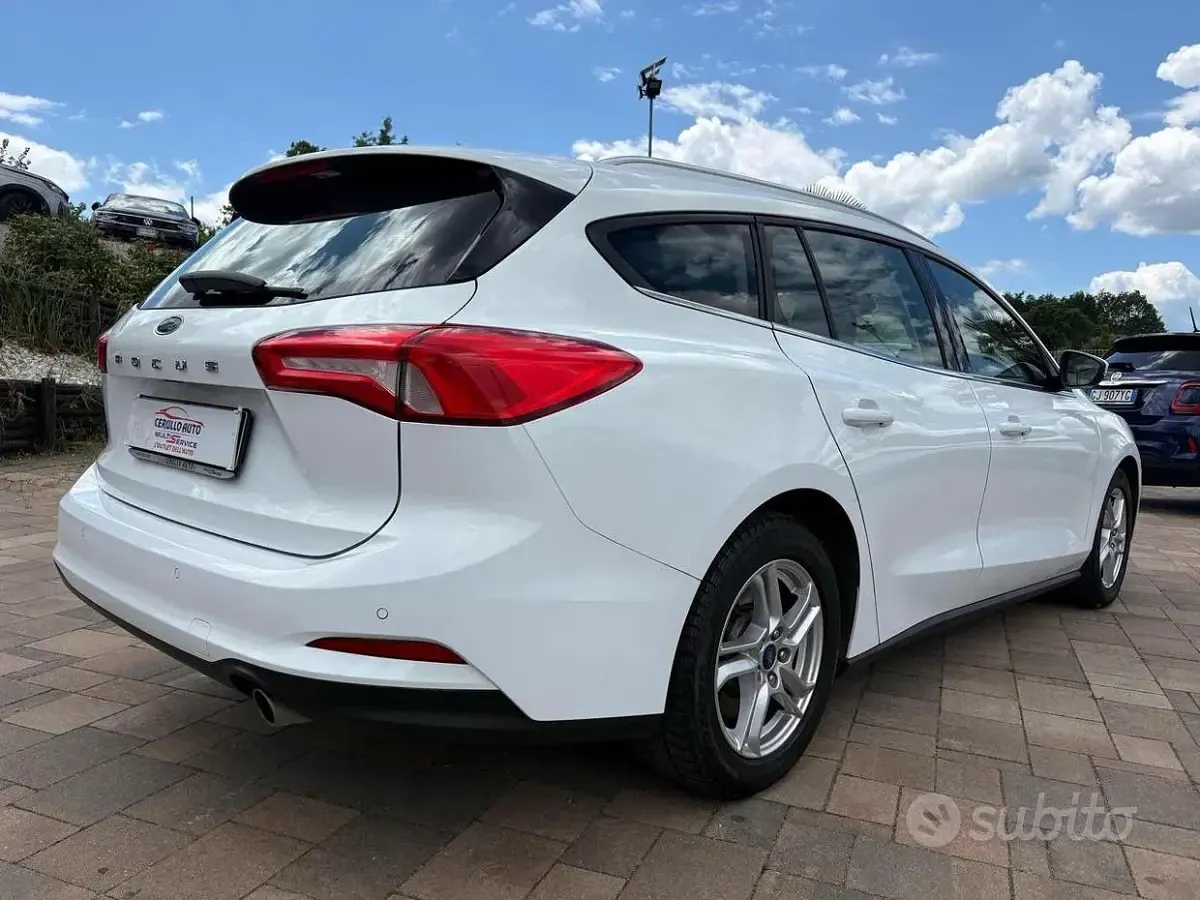 Usata Ford Focus 120 CV (88 kW) 2020 Bianco Station wagon