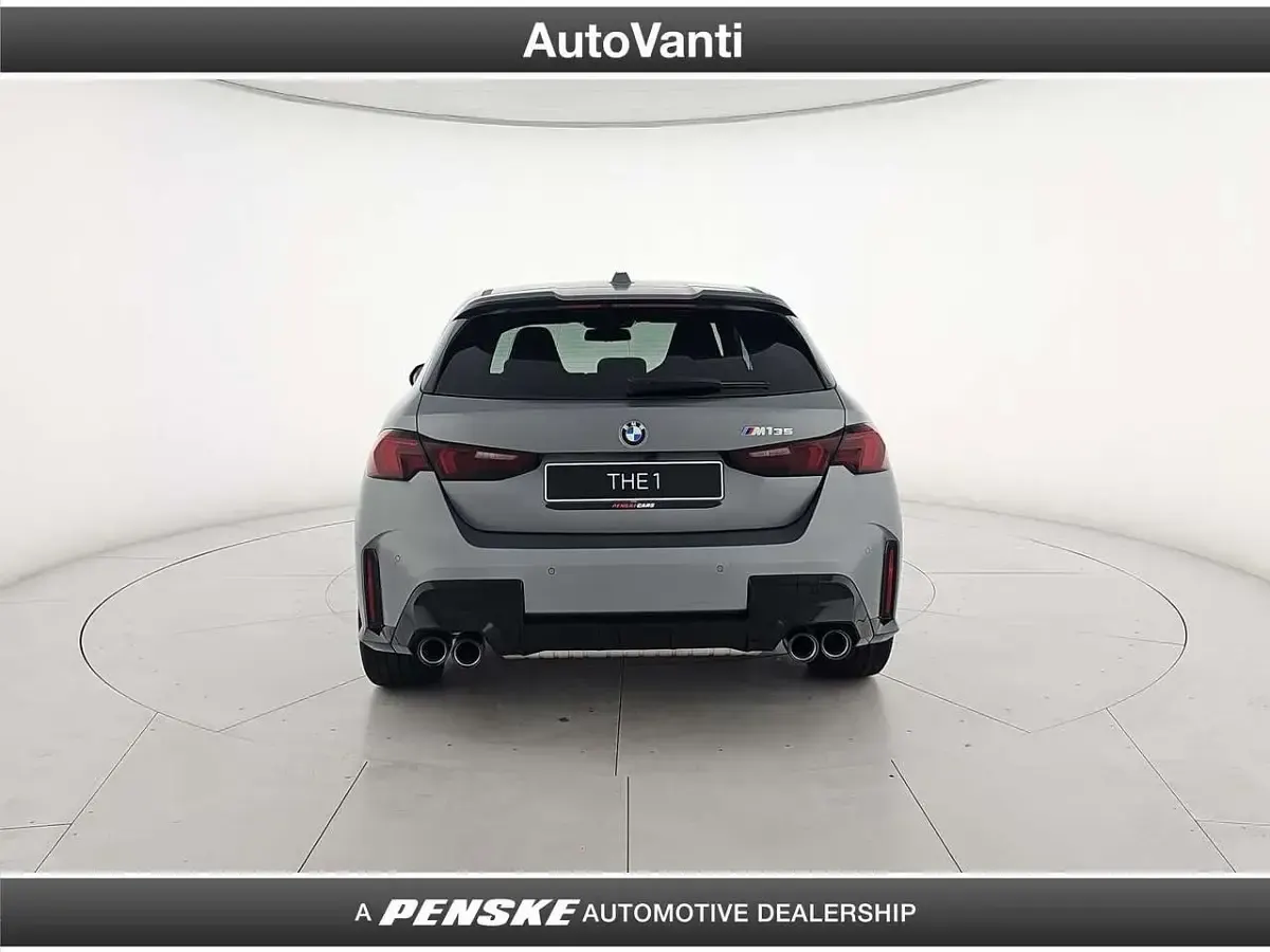 Nuova BMW M135 M Sport 300 CV (220 kW) 2026 Grigio Utilitaria