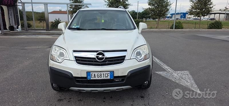 Bianco Usata 2010 Opel Antara Cosmo SUV | 4800 € (Cara) - Immagine 1/4