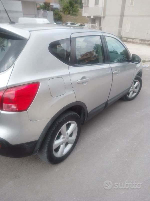 Usata Nissan Qashqai 106 CV (77 kW) 2009 Grigio SUV