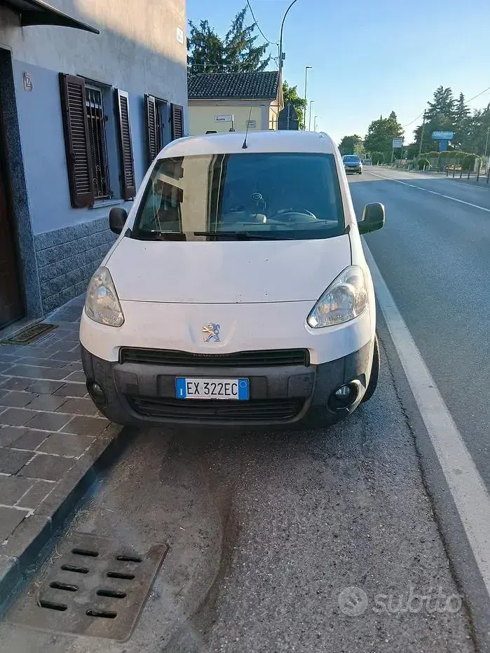Usata Peugeot Partner 90 CV (66 kW) 2015 Bianco Monovolume