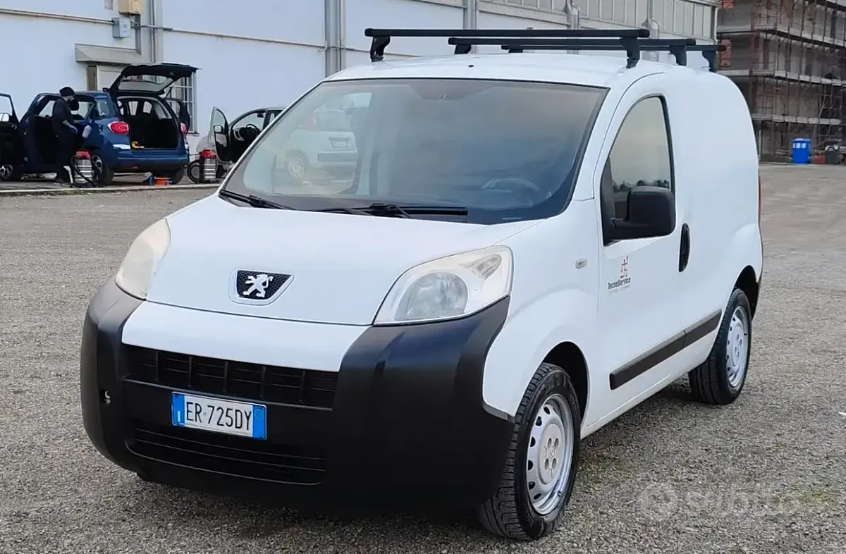 Usata Peugeot Bipper Family 75 CV (55 kW) 2013 Bianco Monovolume