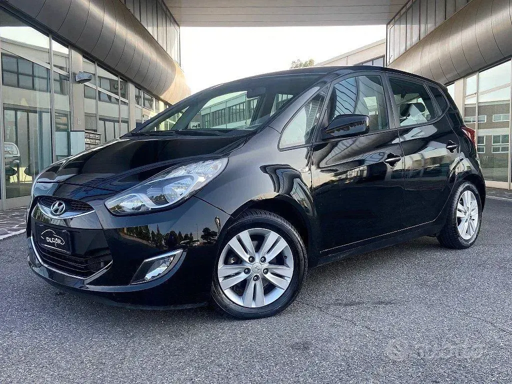 Usata Hyundai ix20 Comfort 90 CV (66 kW) 2013 Nero Utilitaria