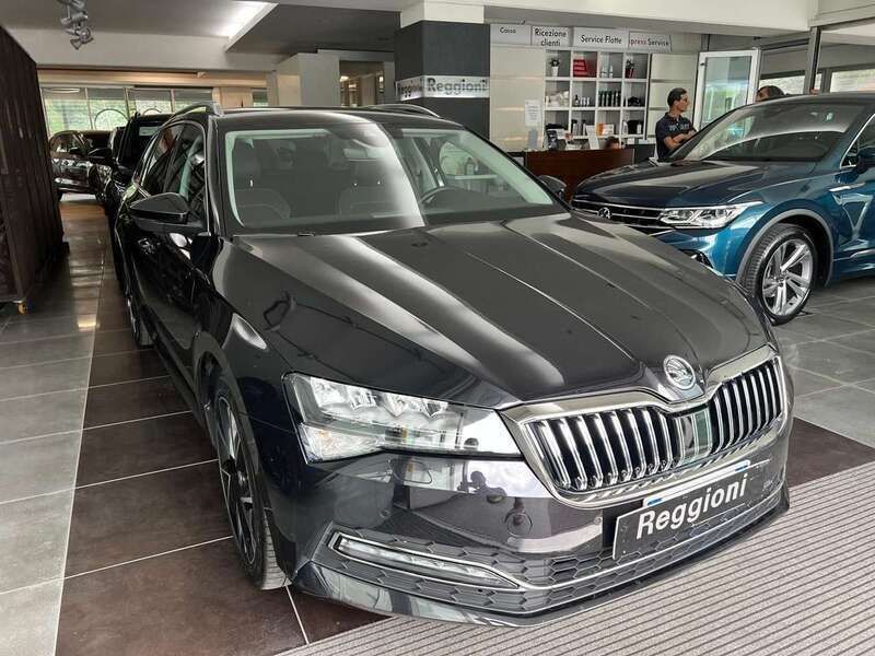 Nero Usata 2022 Skoda Superb Style Tre volumi | 29.000 € (Cara) - Immagine 1/4