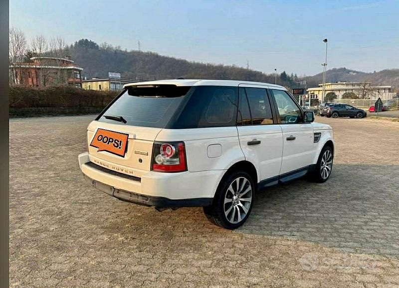 Usado Land Rover Range Rover 272 HP (200 kW) 2010 SUV