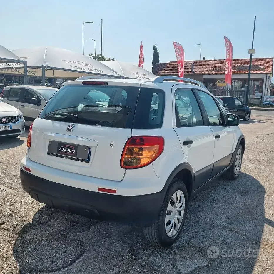 Usata Fiat Sedici 120 CV (88 kW) 2012 Bianco SUV