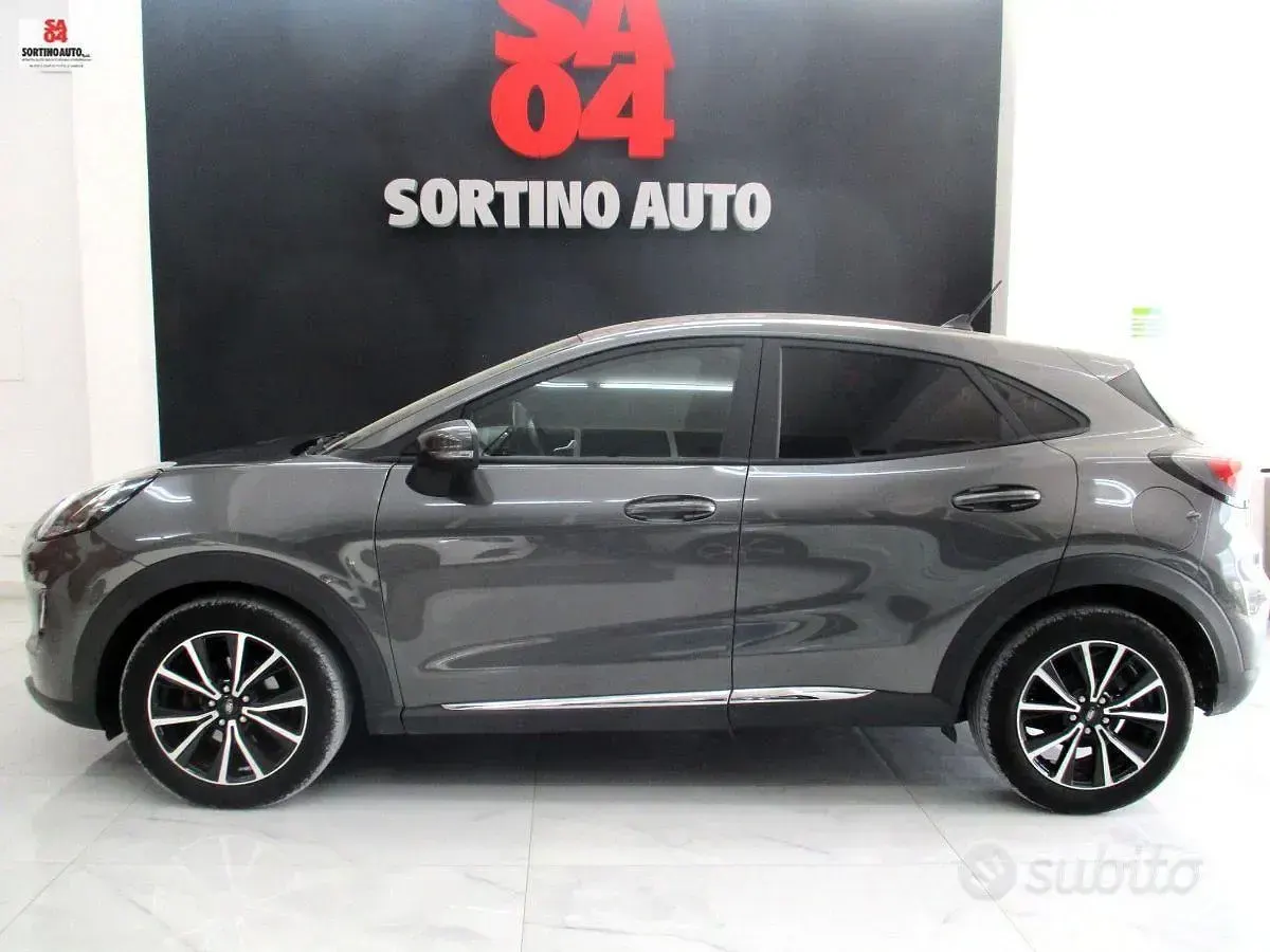 Usata Ford Puma Titanium 125 CV (91 kW) 2022 Grigio SUV