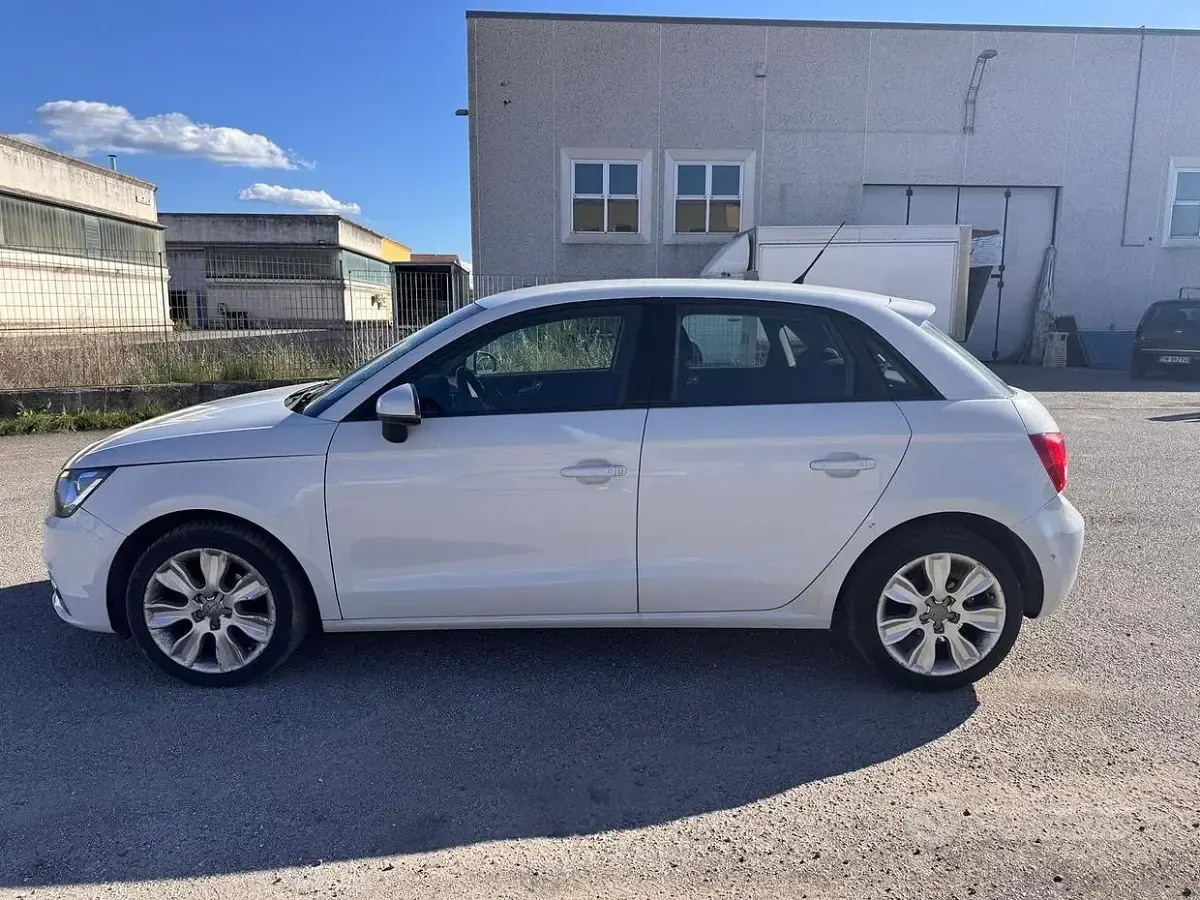 Usata Audi A1 Admired 90 CV (66 kW) 2012 Bianco Utilitaria