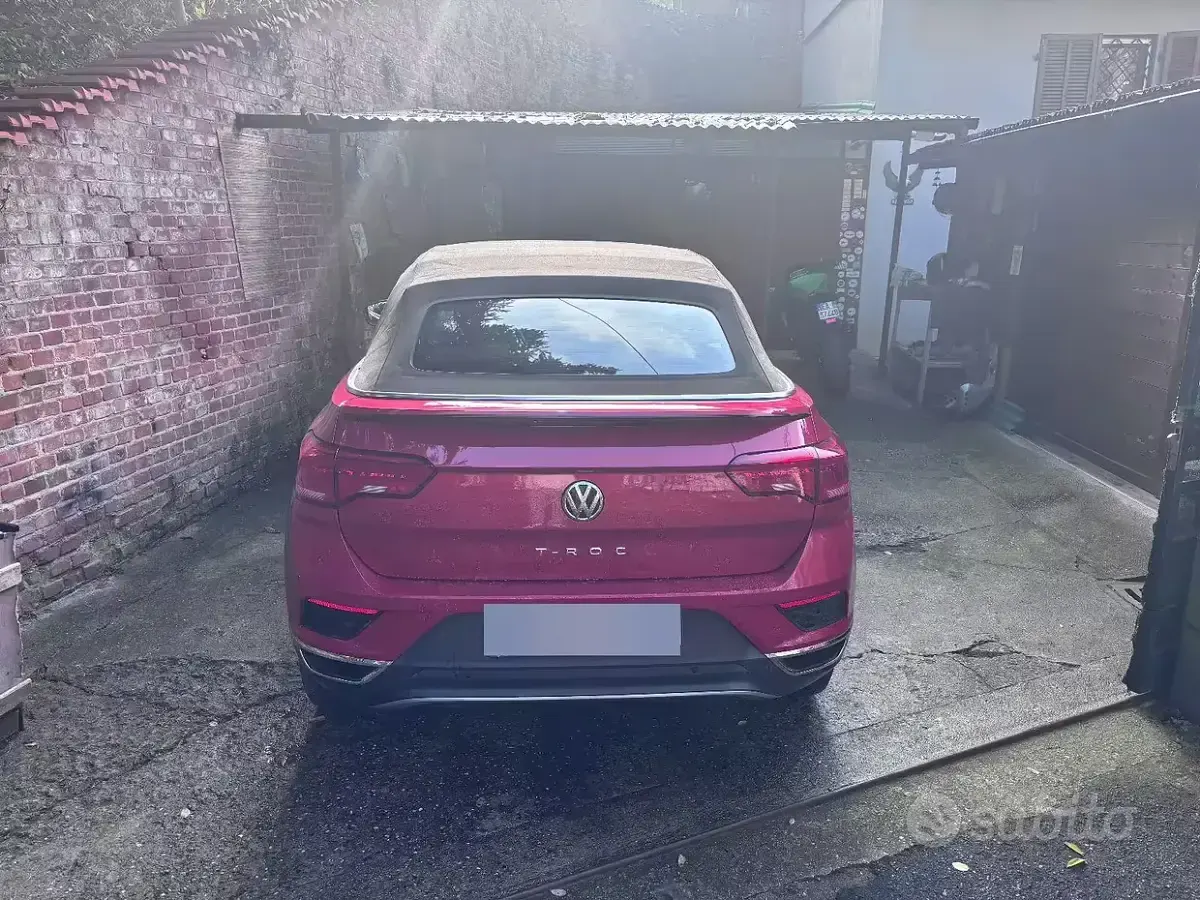 Käytetty VW T-Roc Cabriolet 150 HP (110 kW) 2021 Punainen Avoauto