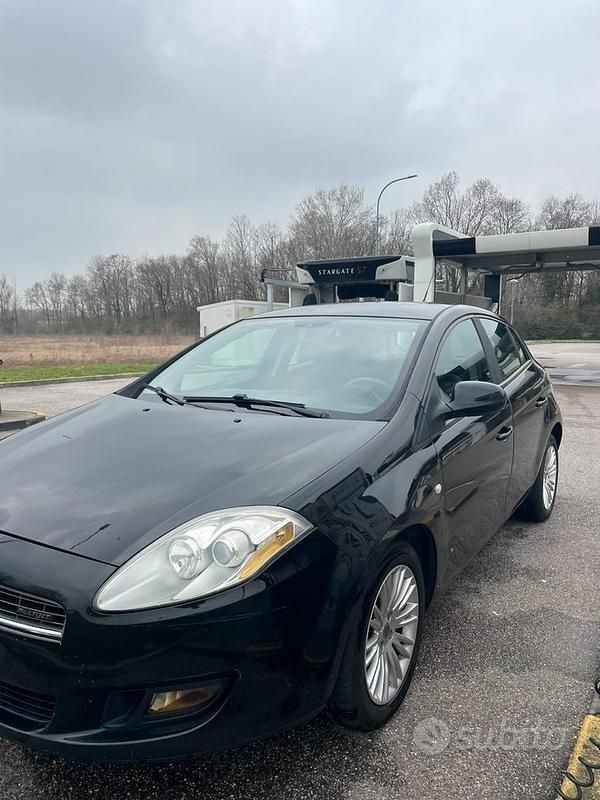 Usata Fiat 1600 120 CV (88 kW) 2008 Nero Berlina