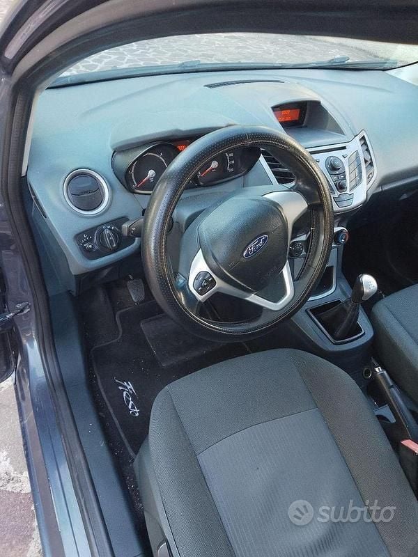 Gebraucht Ford Fiesta 73 PS (53 kW) 2011 Kleinwagen