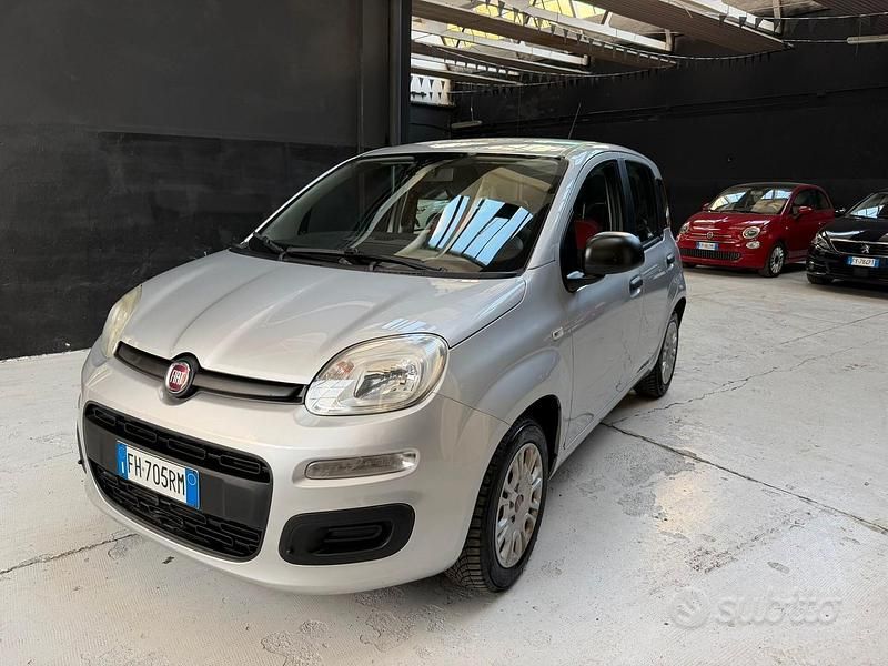 Usata Fiat Panda Lounge 69 CV (50 kW) 2017 Grigio Utilitaria