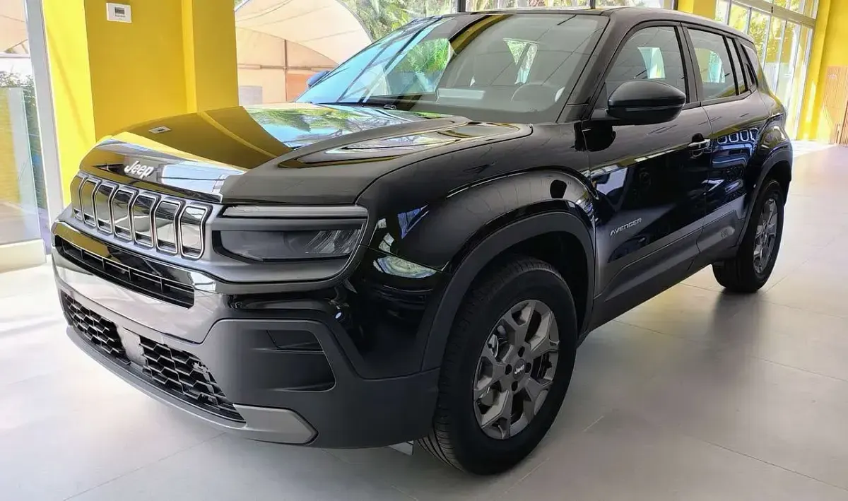 Nuova Jeep Avenger Longitude 101 CV (74 kW) 2026 Nero SUV