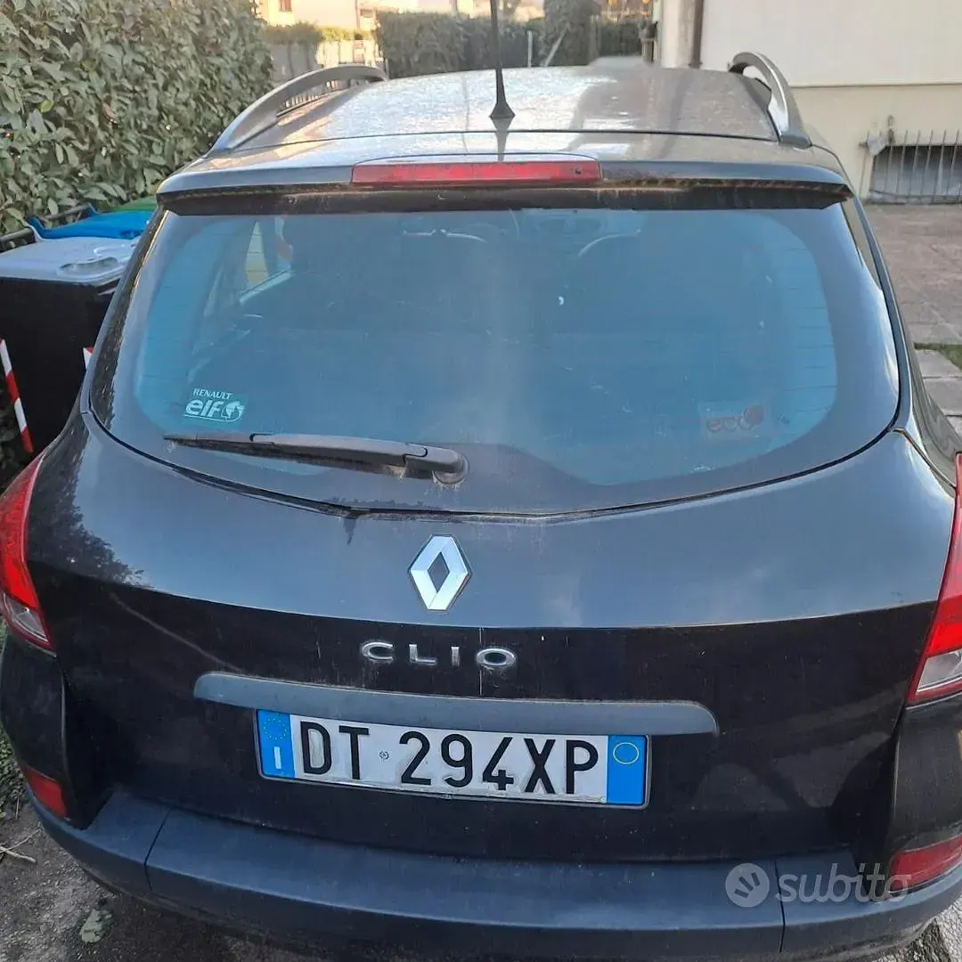 Usata Renault Clio 48 CV (35 kW) 2009 Nero Station wagon