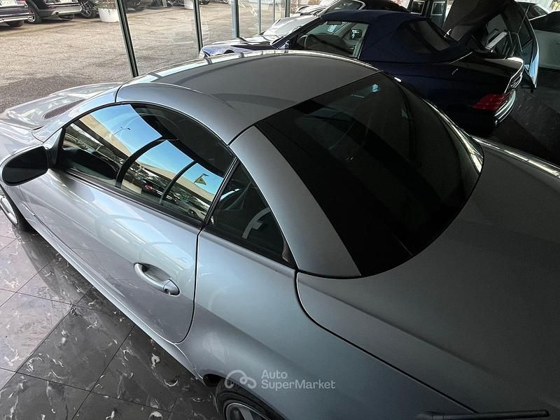 Usata Mercedes SLK200 163 CV (119 kW) 2006 Argento Cabrio