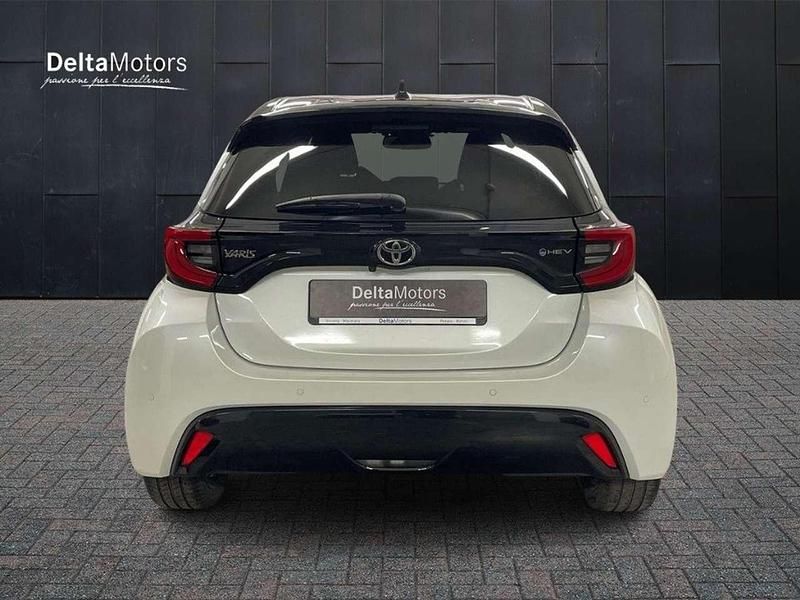 Usata Toyota Yaris Hybrid 131 CV (96 kW) 2024 Bianco Utilitaria