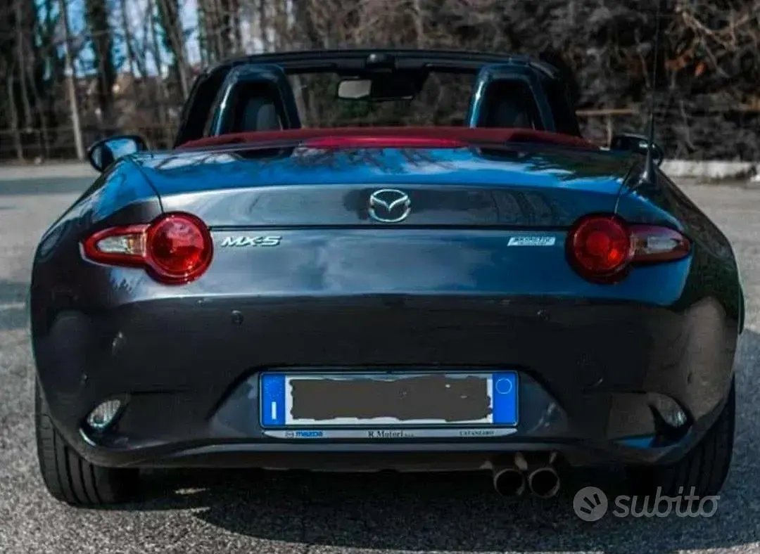 Usata Mazda MX5 Exceed 131 CV (96 kW) 2018 Grigio Cabrio
