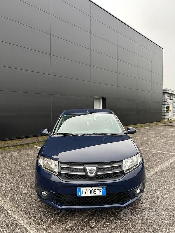 Usata Dacia Sandero 110 CV (80 kW) 2014 Blu Berlina
