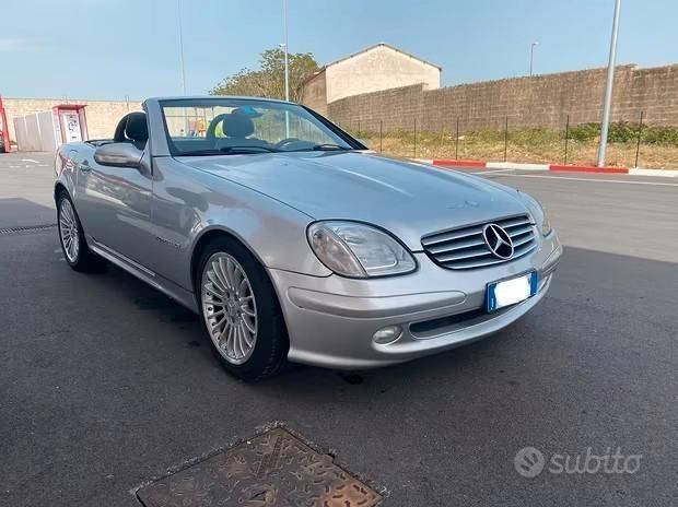 Usata Mercedes SLK200 163 CV (119 kW) 2000 Grigio Cabrio
