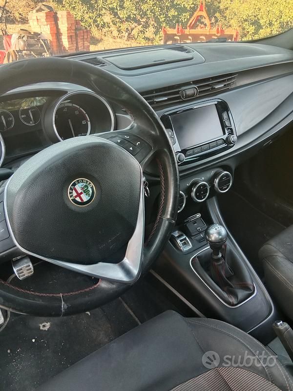 Usata Alfa Romeo Giulietta 150 CV (110 kW) 2014 Grigio Utilitaria