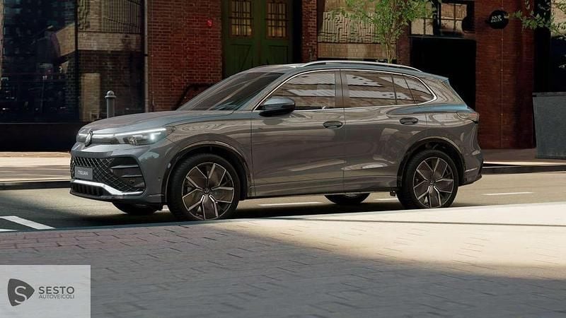 Nuova VW Tiguan R-line 150 CV (110 kW) 2026 Grigio SUV