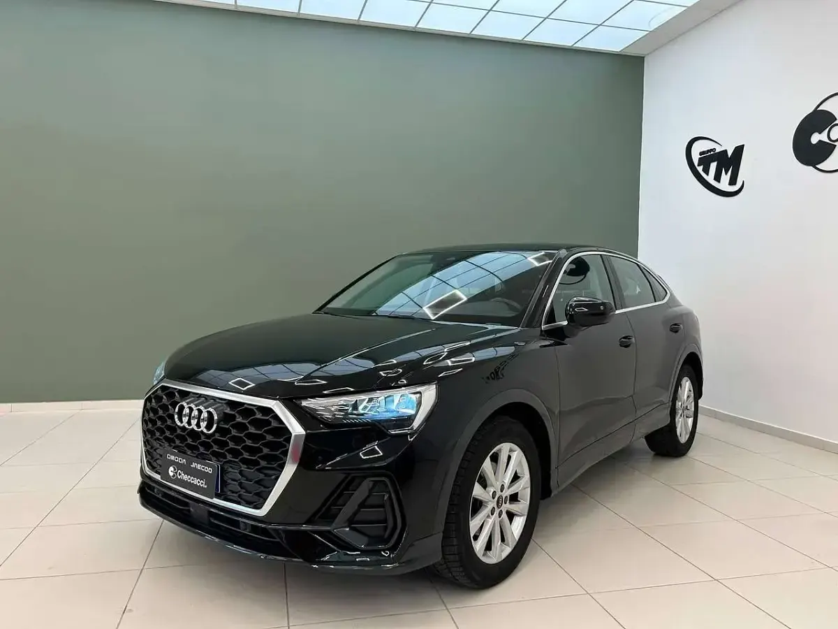 Usata Audi Q3 Sportback Business Plus 150 CV (110 kW) 2021 Nero SUV