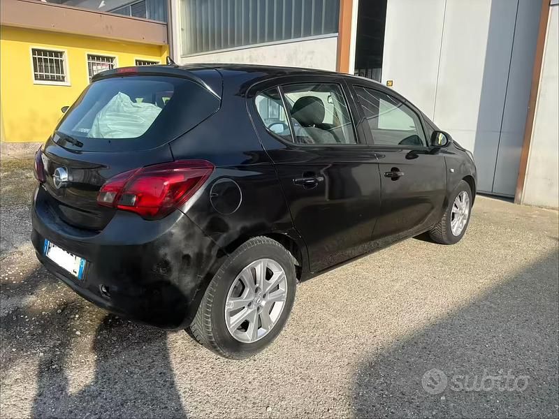 Usata Opel Corsa 90 CV (66 kW) 2015 Nero Utilitaria