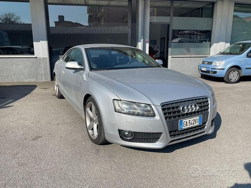 Usata Audi A5 170 CV (125 kW) 2010 Grigio Coupé