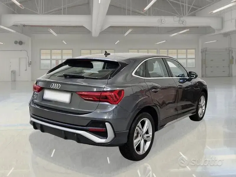 Usata Audi Q3 Sportback S-Line 150 CV (110 kW) 2020 Grigio SUV
