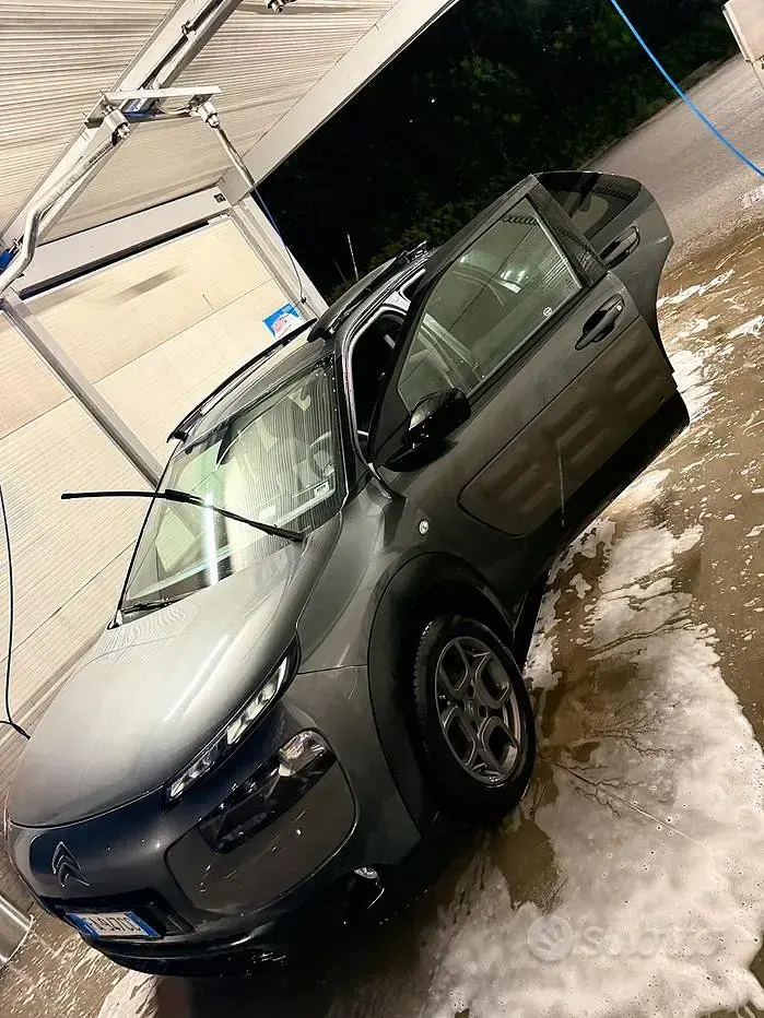 Usata Citroën C4 Cactus 99 CV (72 kW) 2015 Grigio Utilitaria