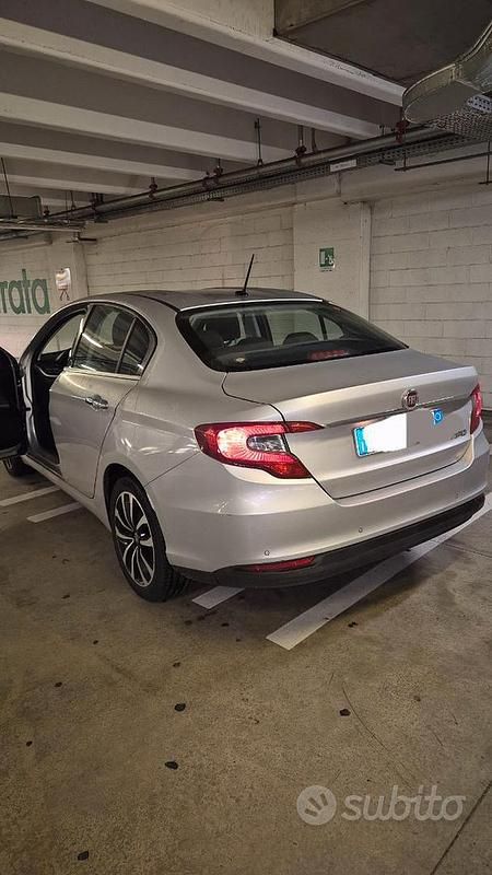 Grigio Usata 2017 Fiat Tipo Tre volumi | 5200 € (Buon prezzo) - Immagine 1/4