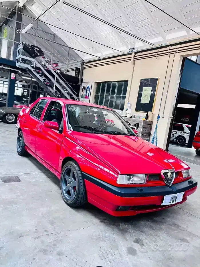 Usata Alfa Romeo 155 186 CV (136 kW) 1995 Rosso Berlina