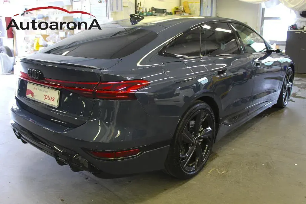 Usata Audi e-tron Sportback S-Line 269 kW (367 CV) 2025 7w blu royal navy SUV