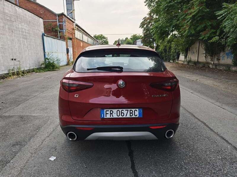 Usata Alfa Romeo Stelvio Executive 210 CV (154 kW) 2018 Rosso SUV