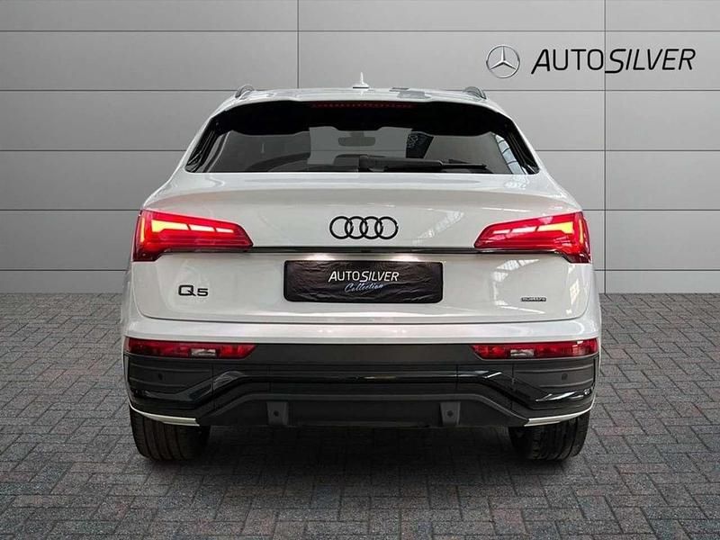 Usata Audi Q5 S-line plus 204 CV (150 kW) 2023 Bianco / pastello SUV