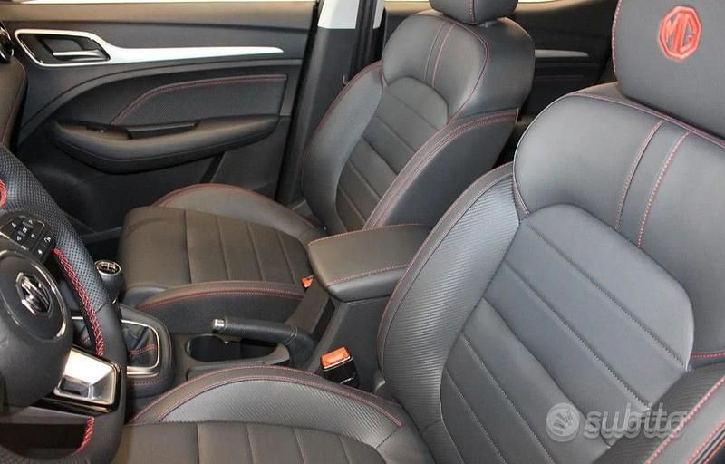 Usata MG ZS 106 CV (77 kW) 2025 Nero SUV