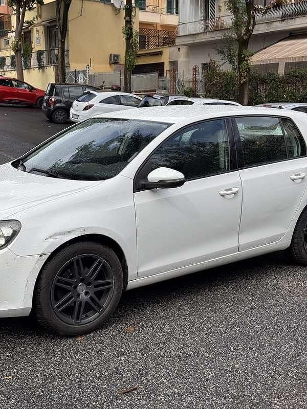Usata VW Golf VI Highline 122 CV (89 kW) 2011 Bianco Utilitaria