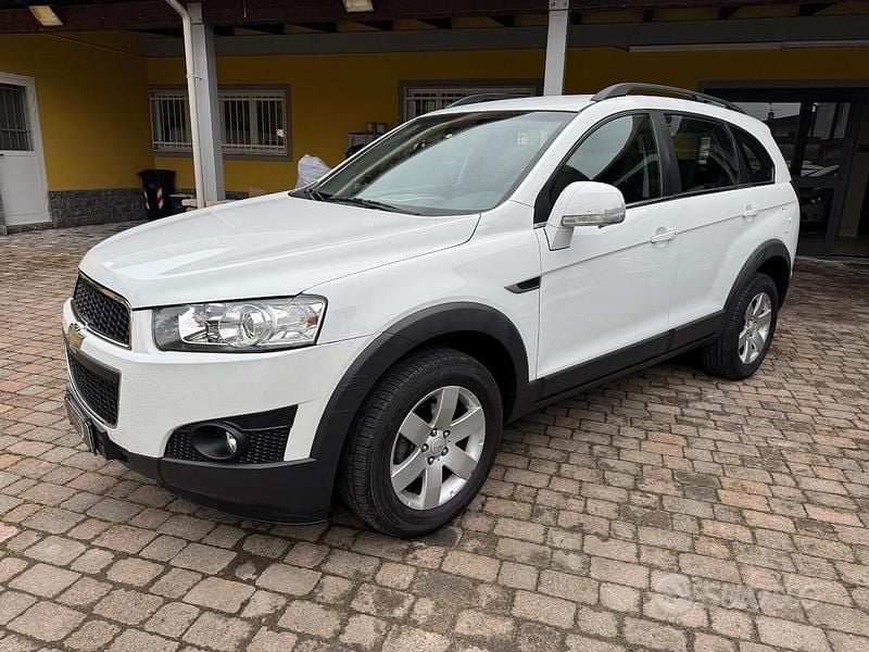 Usata Chevrolet Captiva LT 163 CV (119 kW) 2011 Bianco SUV