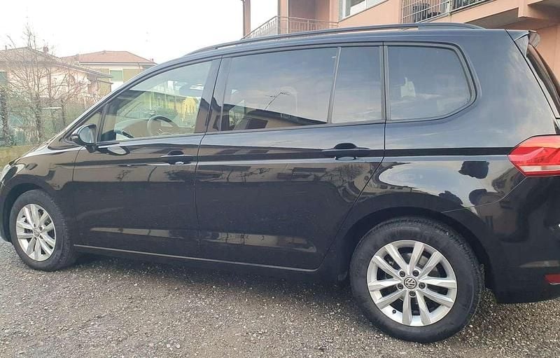 Usata VW Touran Executive 116 CV (85 kW) 2018 Nero Monovolume
