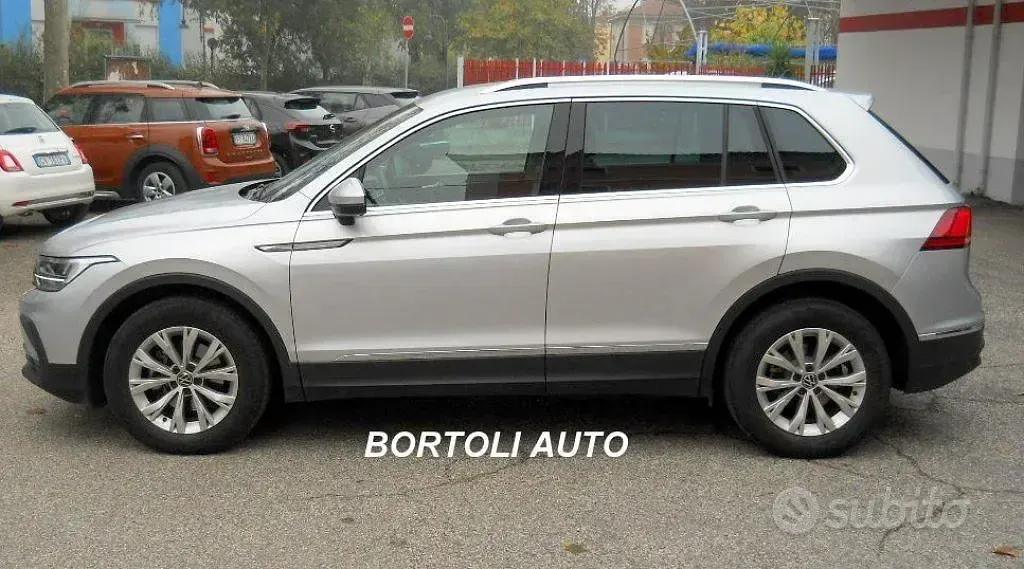Usata VW Tiguan Life 150 CV (110 kW) 2021 Grigio SUV