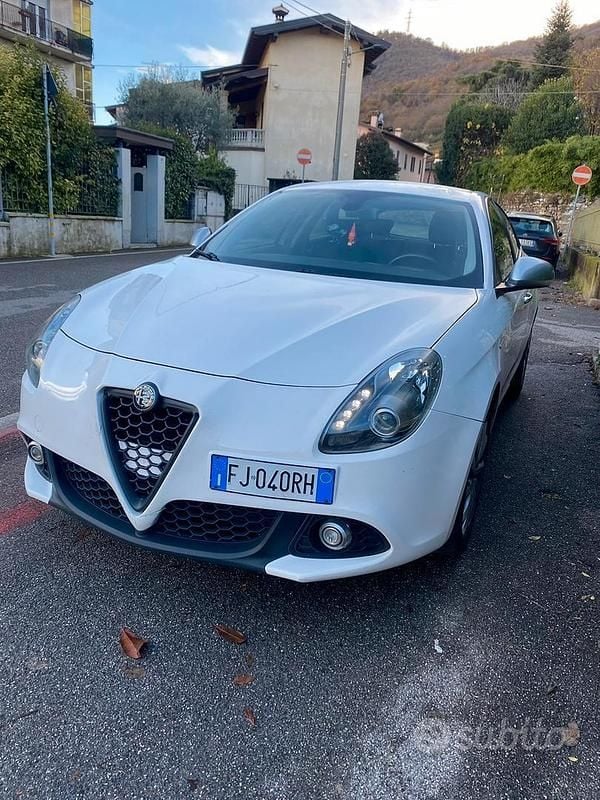 Usata Alfa Romeo Giulietta 120 CV (88 kW) 2017 Bianco Utilitaria